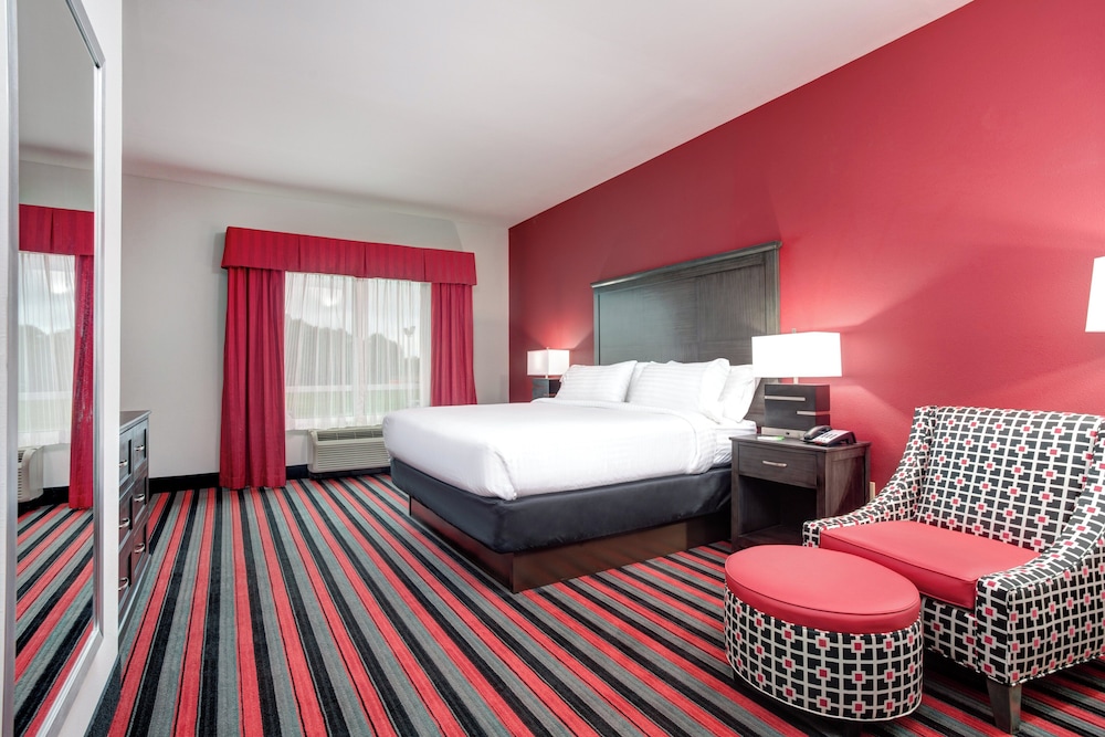 Holiday Inn Hotels And Suites Lafayette North 20/55
