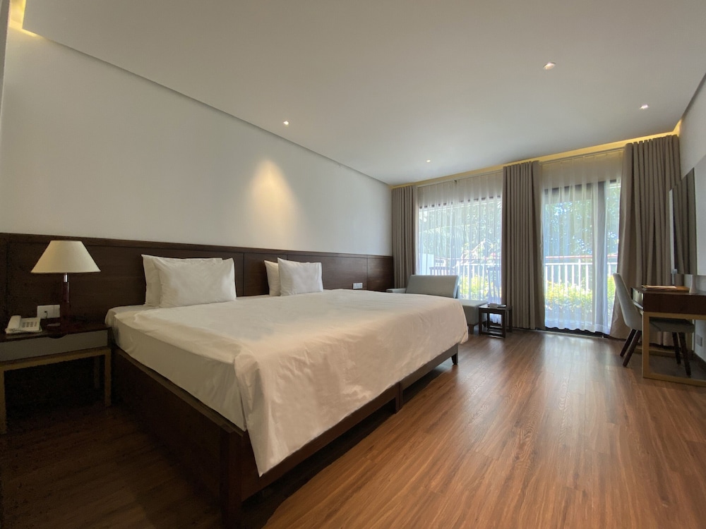 Hoang Ngoc Beach Resort 17/87