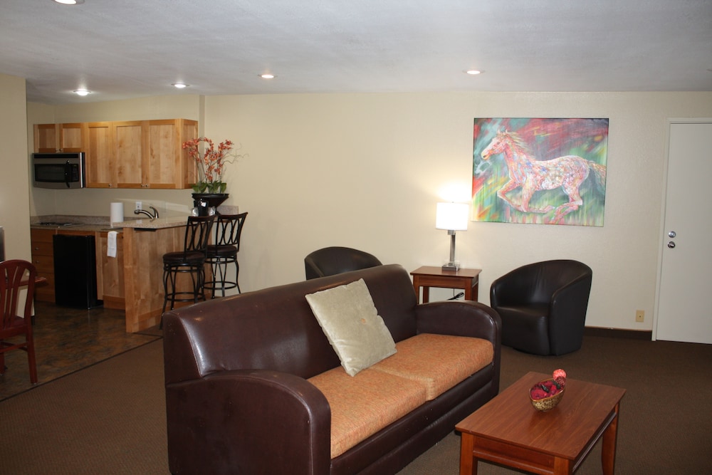 Baymont by Wyndham Yakima Riverfront 34/51