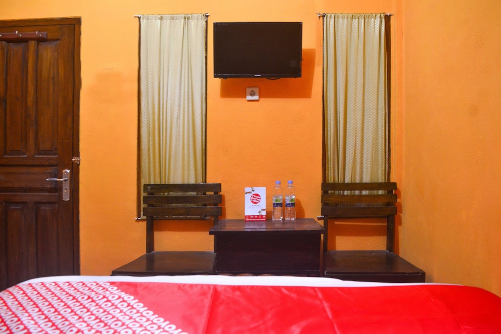 OYO 1145 Rita Guesthouse 10/18
