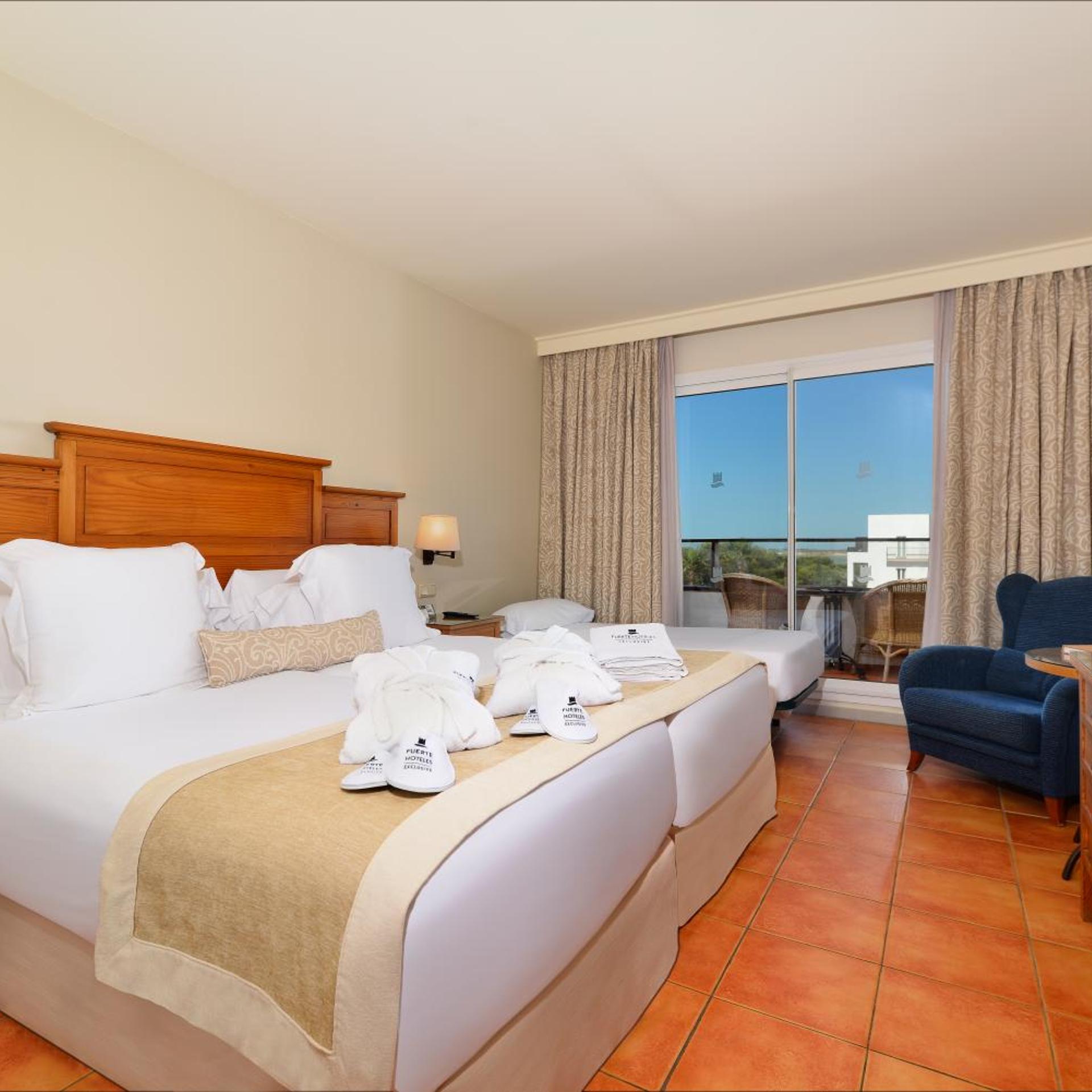 Exclusive, Double Bed, Lateral Side Sea View