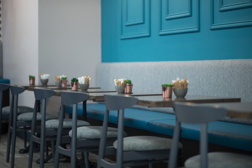 The Bedford Townhouse Cafe 54/61