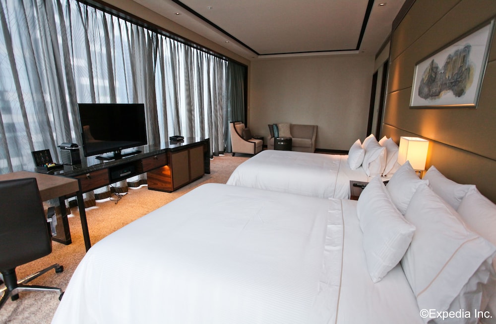 The Westin Singapore 8/52