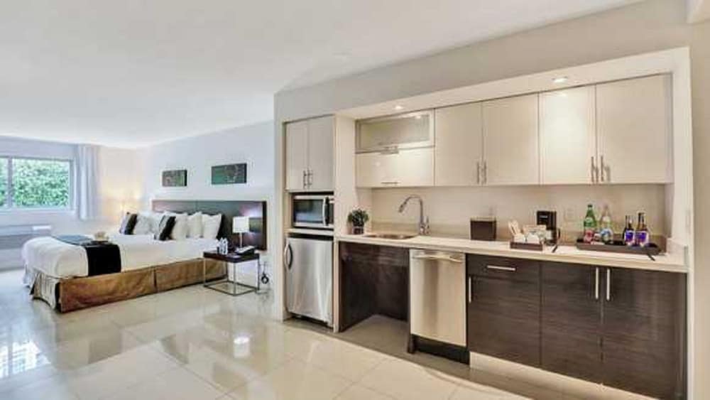 Beach Haus Bal Harbour 57/76