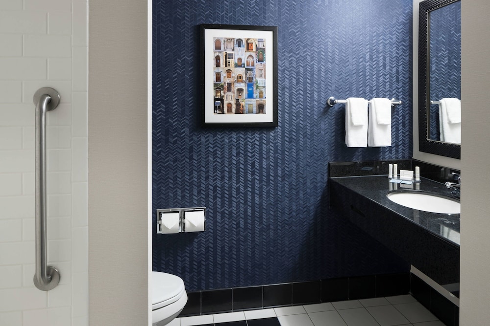 Fairfield Inn Suites South Bend At Notre Dame 21/34