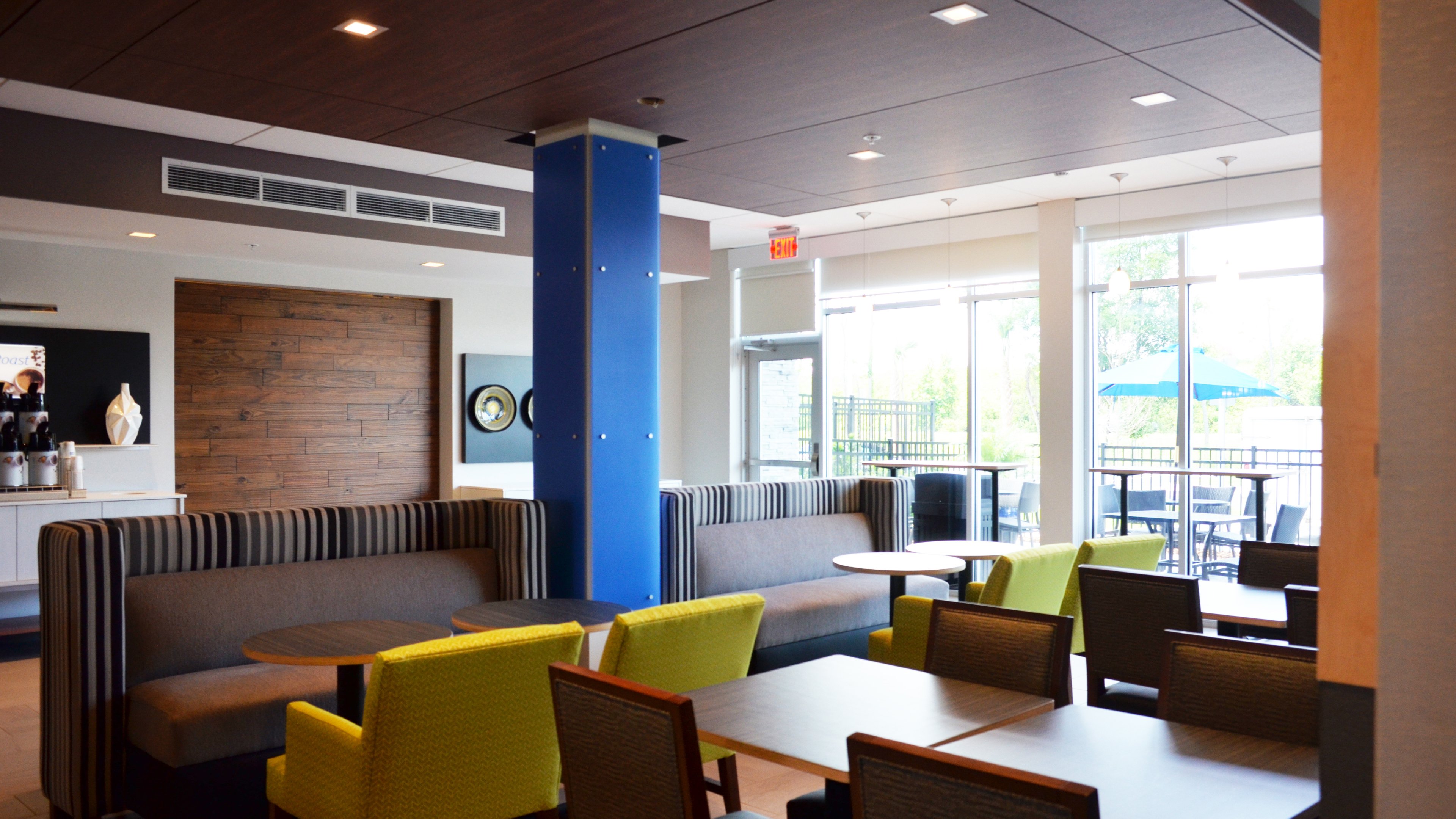 Holiday Inn Express Suites Jacksonville W I295 And I10 36/57