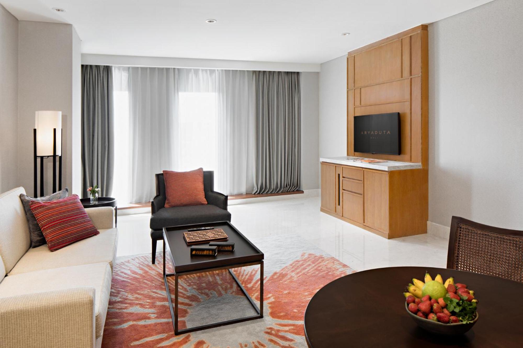 AMBASSADOR SUITE