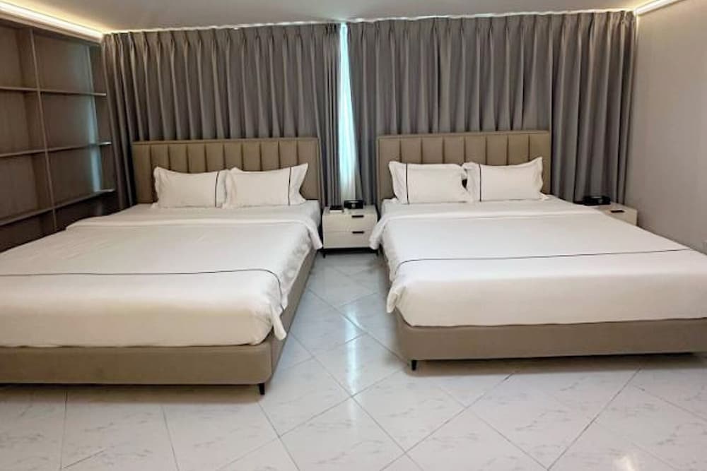 Sunday Hostel 10/42