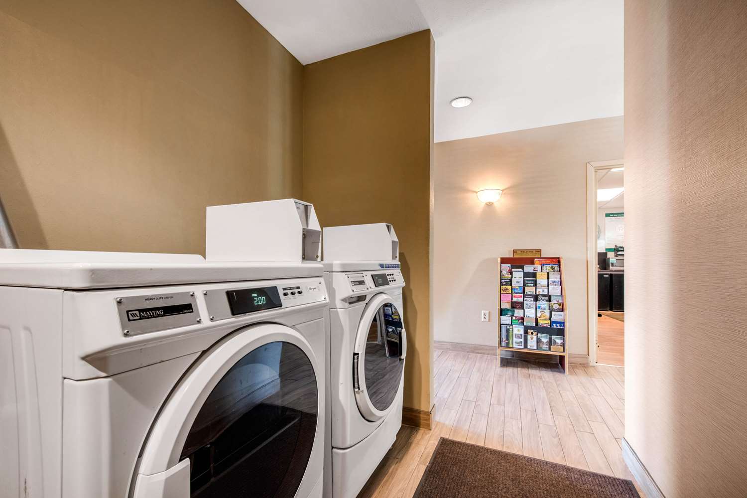 Quality Inn & Suites New Castle 25/29