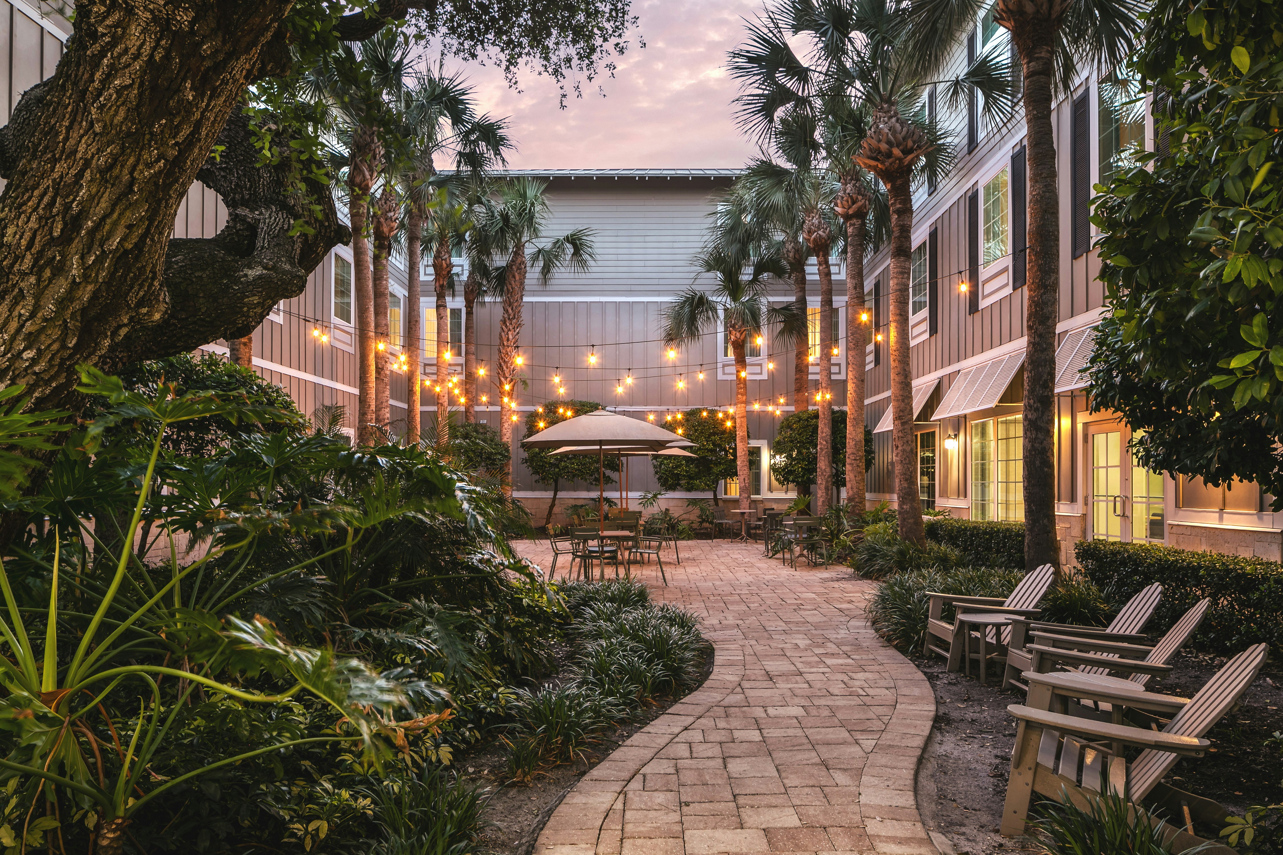 Hampton Inn New Smyrna Beach 68/75