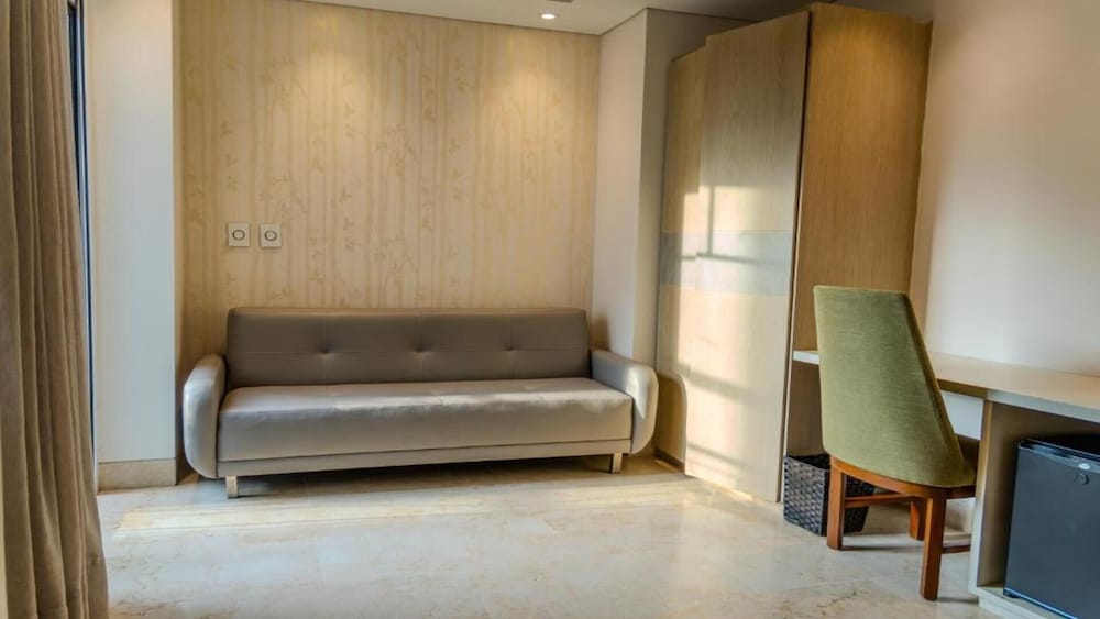 Alko Hotel Cotona 10/55