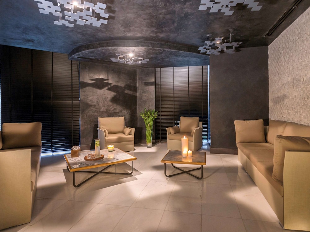 Movenpick Hotel du Lac Tunis 36/72