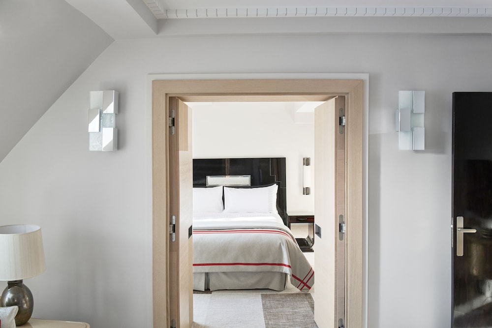 Hotel Plaza Athenee 26/79