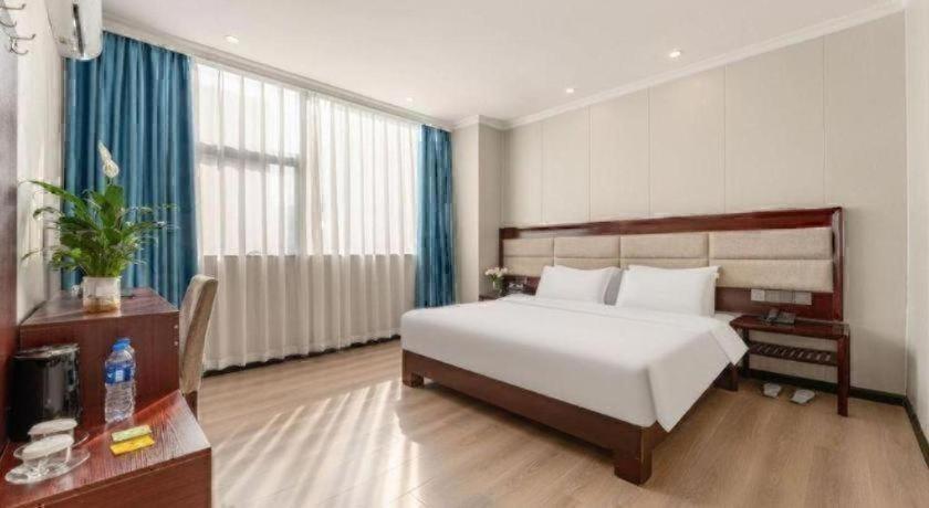 Tourism Trend Hotel Shenzhen 17/51
