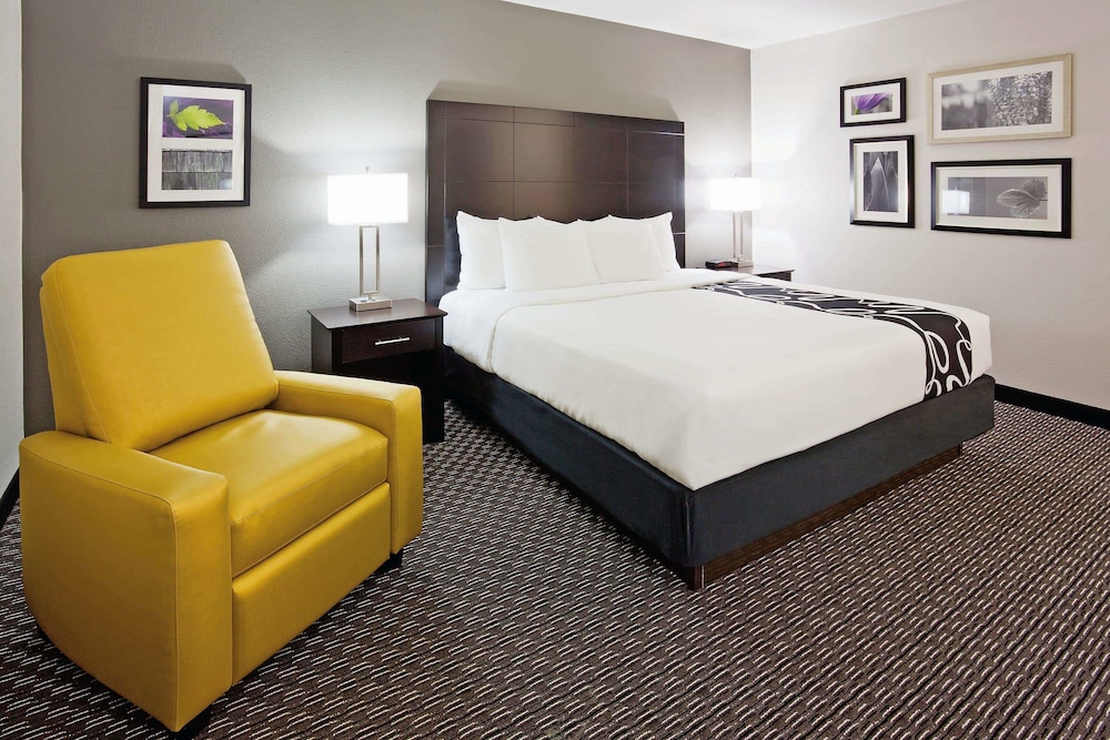 La Quinta Inn Oshkosh 22/56