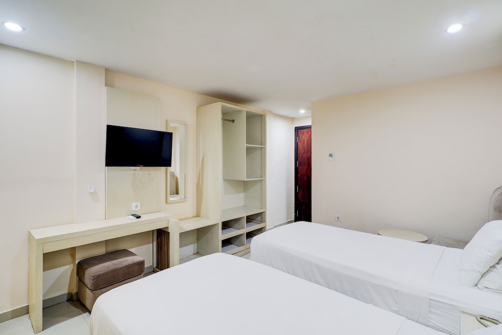 Deluxe, Twin Beds