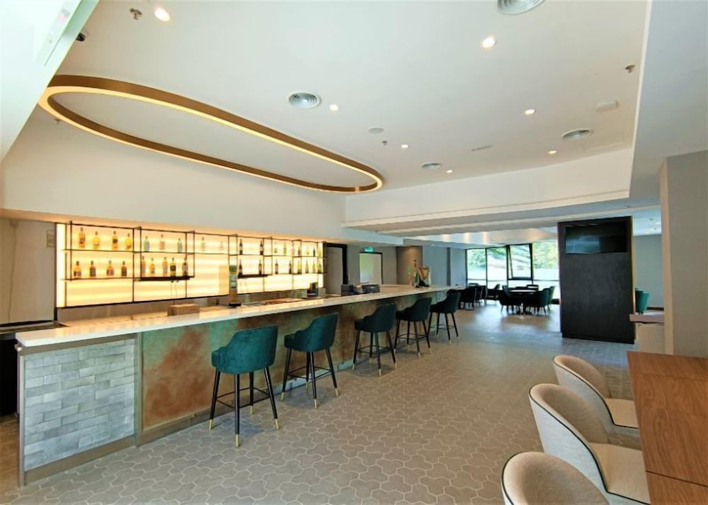 Scapes Hotel 33/49