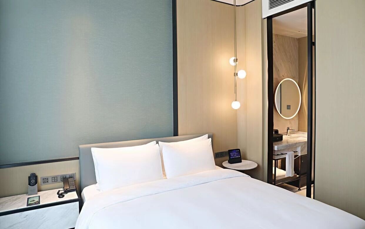 غرفة كلاسيكية بسرير كينج، Novotel Shanghai Wanyuan 4/7
