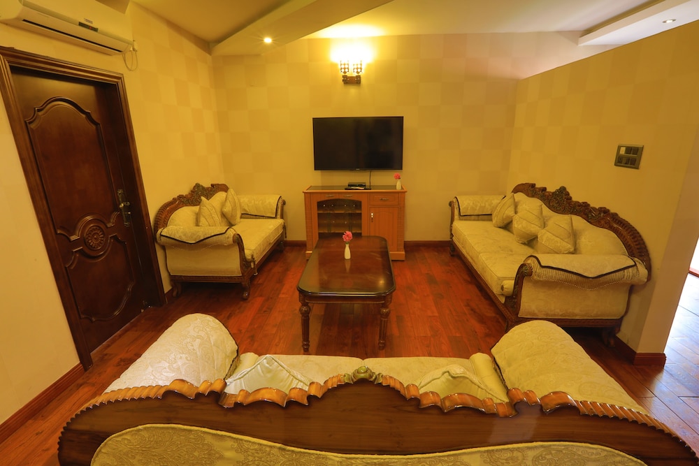 JalMahal Resort &amp; Spa 52/72