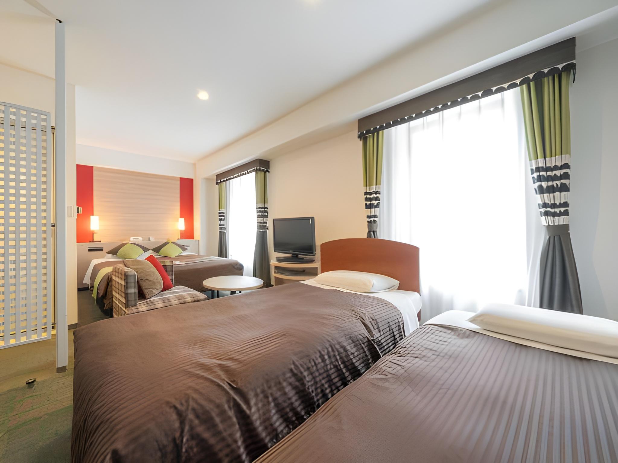 Moderate, Double Bed, Large
