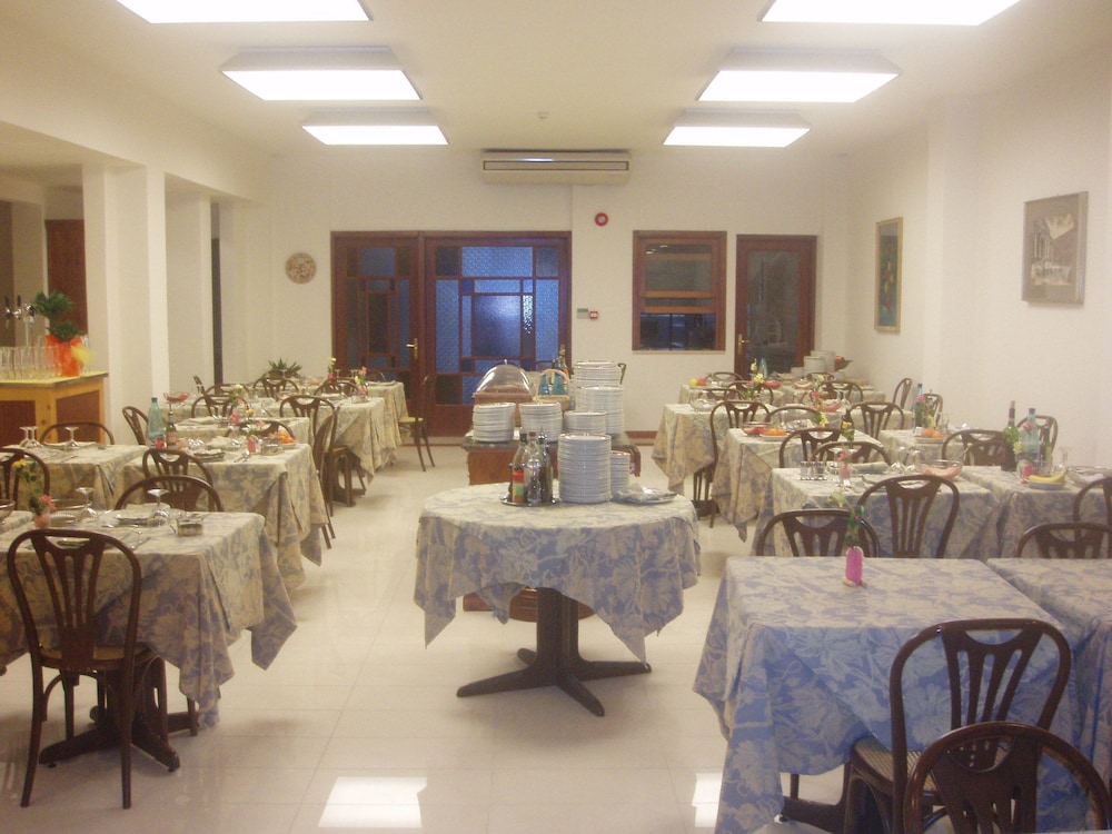 Hotel Bella Riviera 30/42