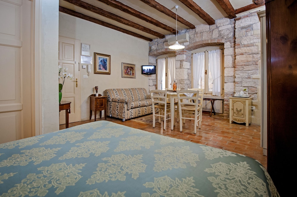 Residence Porta Antica 25/50