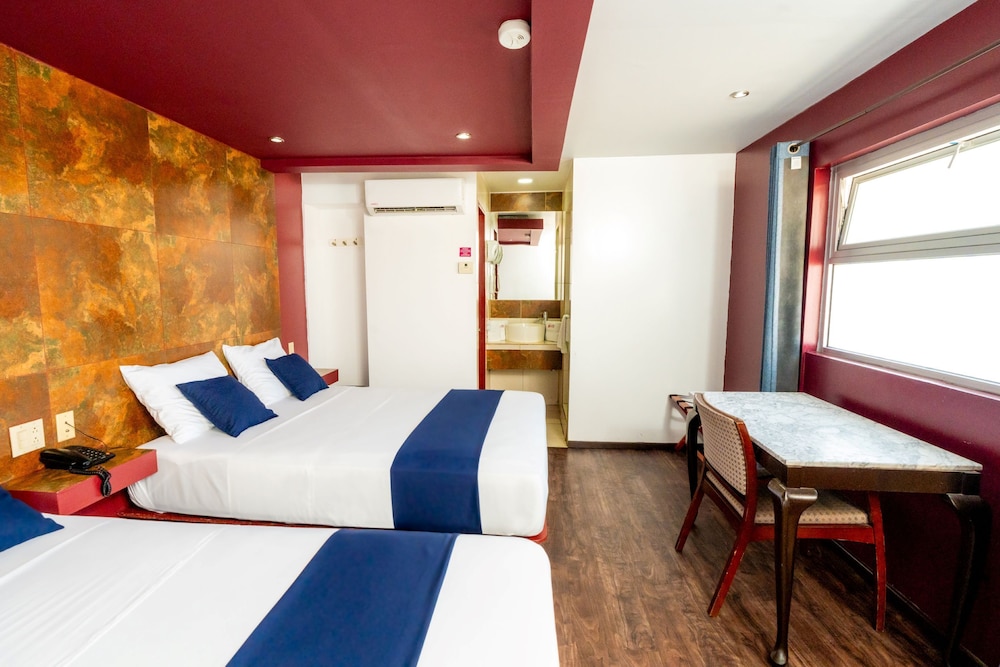 CAPITAL O Hotel Rose, Ensenada 18/48