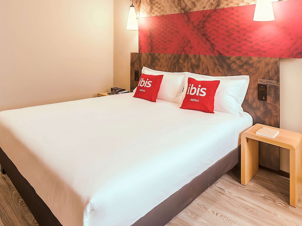 Ibis Zhengzhou Longhai Road 13/41