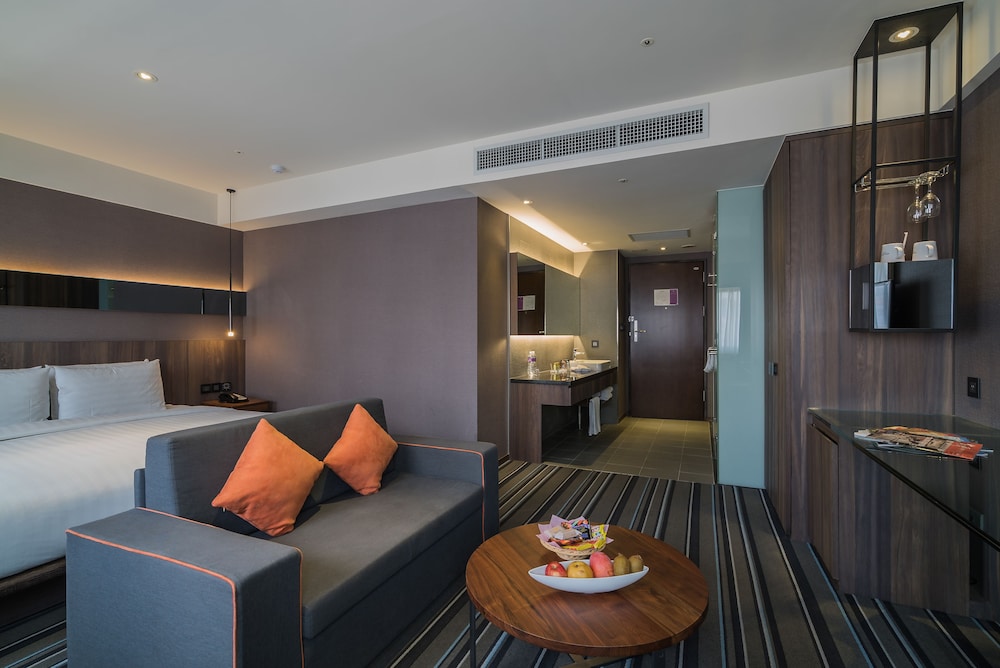 WESTGATE HOTEL 49/66