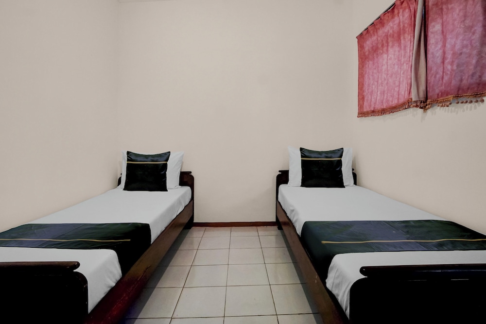 Hotel O near Alun Alun formerly Embun Pagi Hotel & Villa Resort 23/41