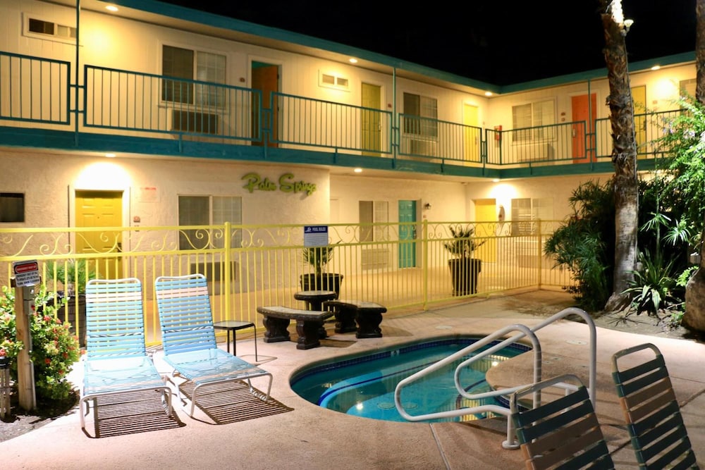 Adara Hotel Palm Springs 7/53