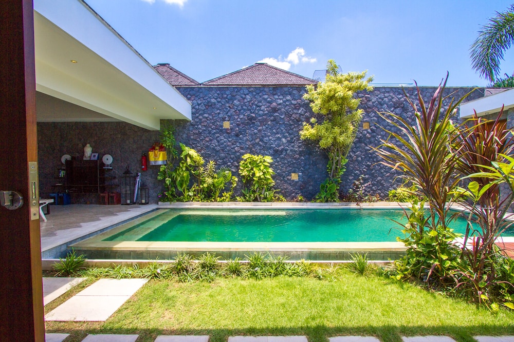 Villa Vishuddha Ajna 16/29