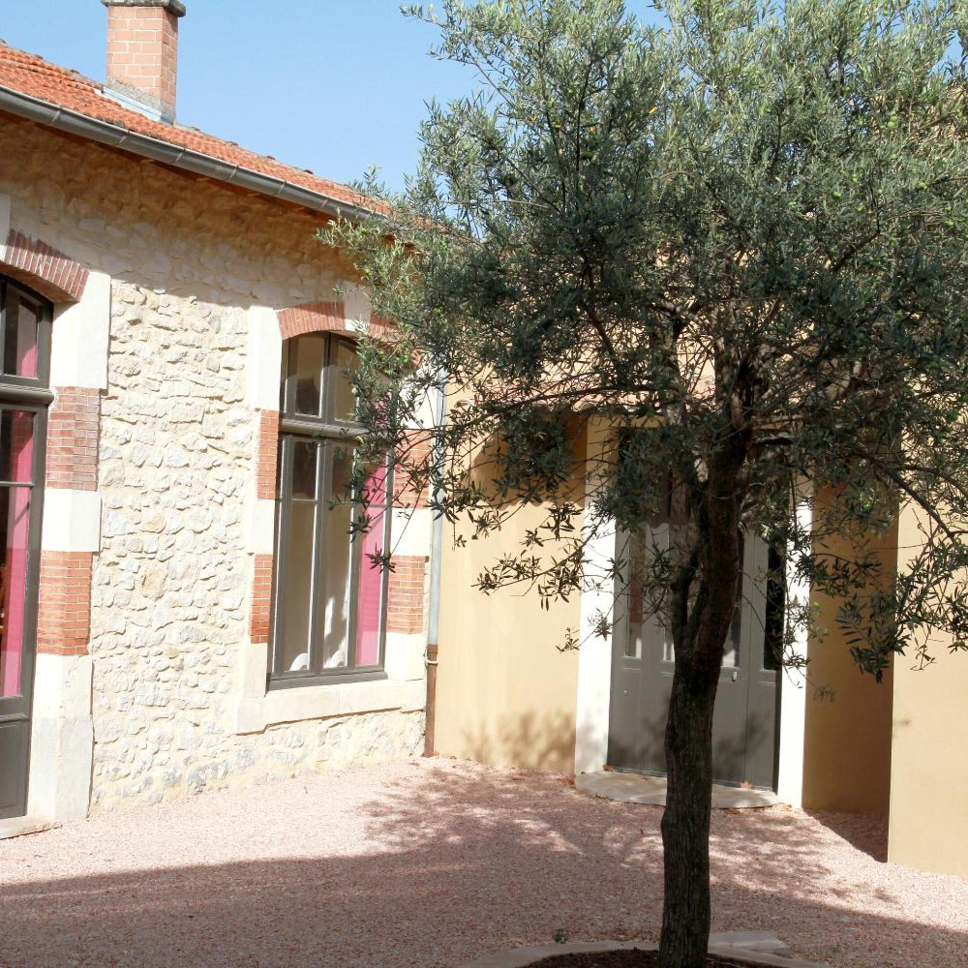 HOTEL LE CLOS DES OLIVIERS 3/37