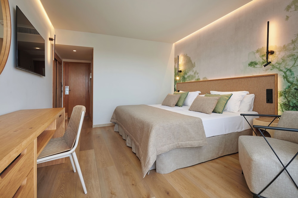 Room, Futon Bed, Twin Beds