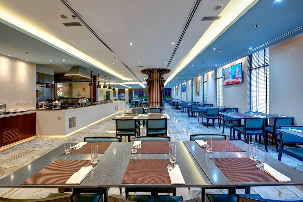 restaurant cafeteria