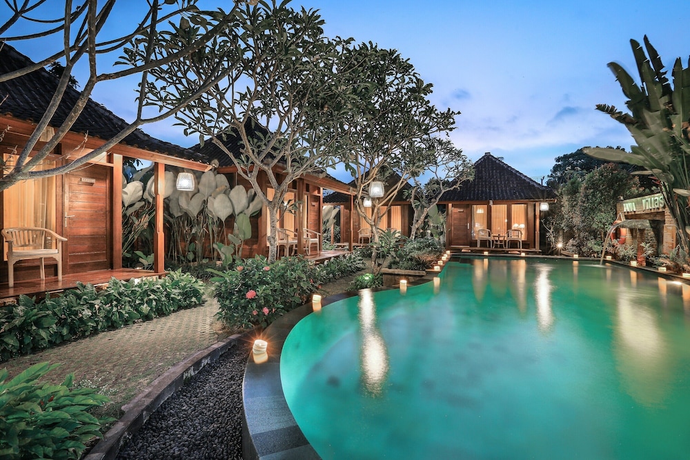 Yana Villas Kemenuh 65/68