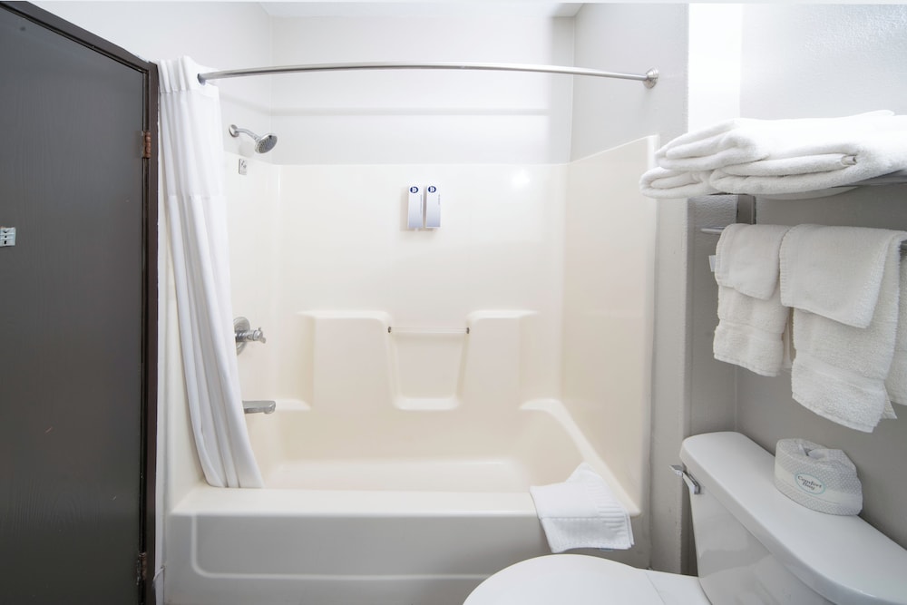 Countryside Inn Suites Fremont 43/45