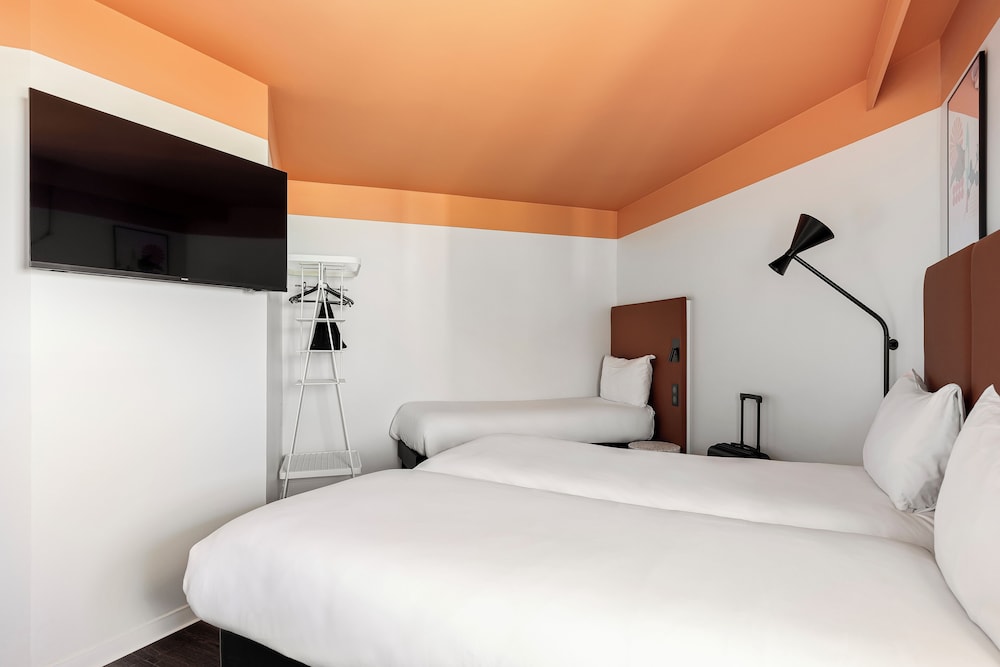 Ibis Nice Aeroport Promenade Hotel 8/72