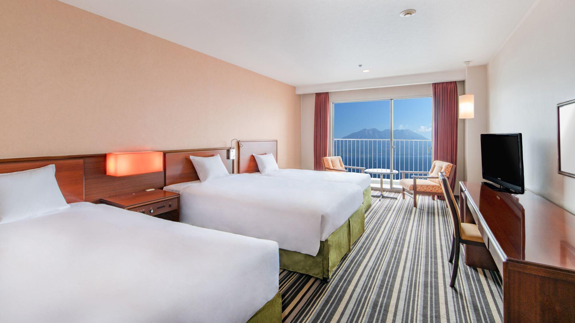 Superior, Triple, Khalifa View, High Floor, Smoking