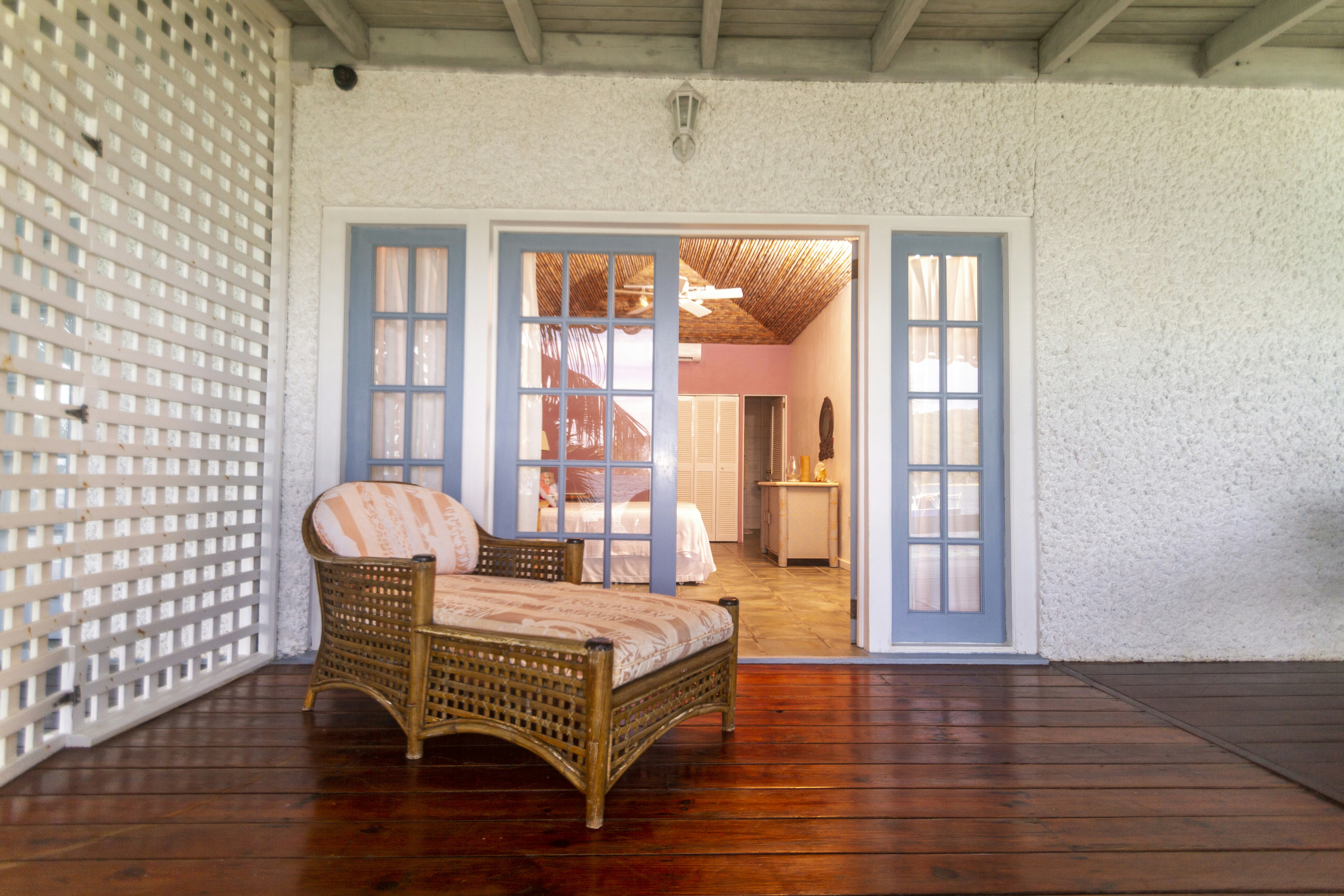Bequia Beachfront Villa Hotel 46/83