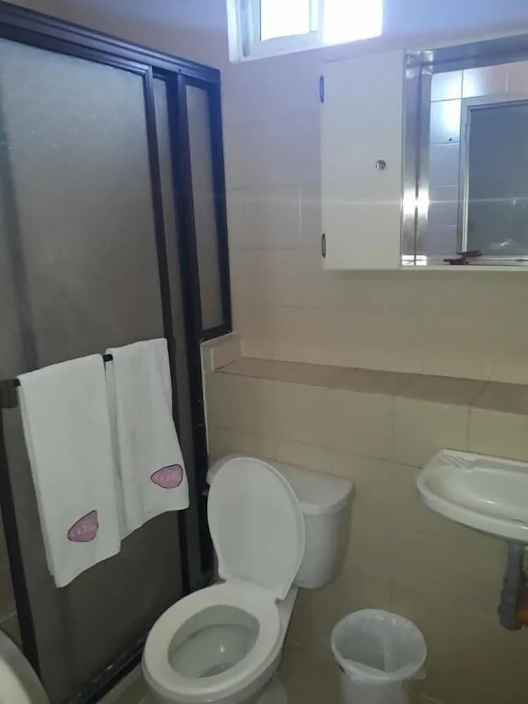 Hotel Colonial Inn 25/26