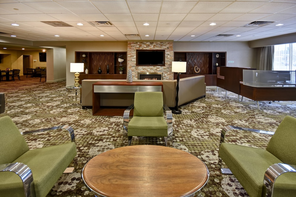 Holiday Inn Cincinnati-Riverfront 52/58