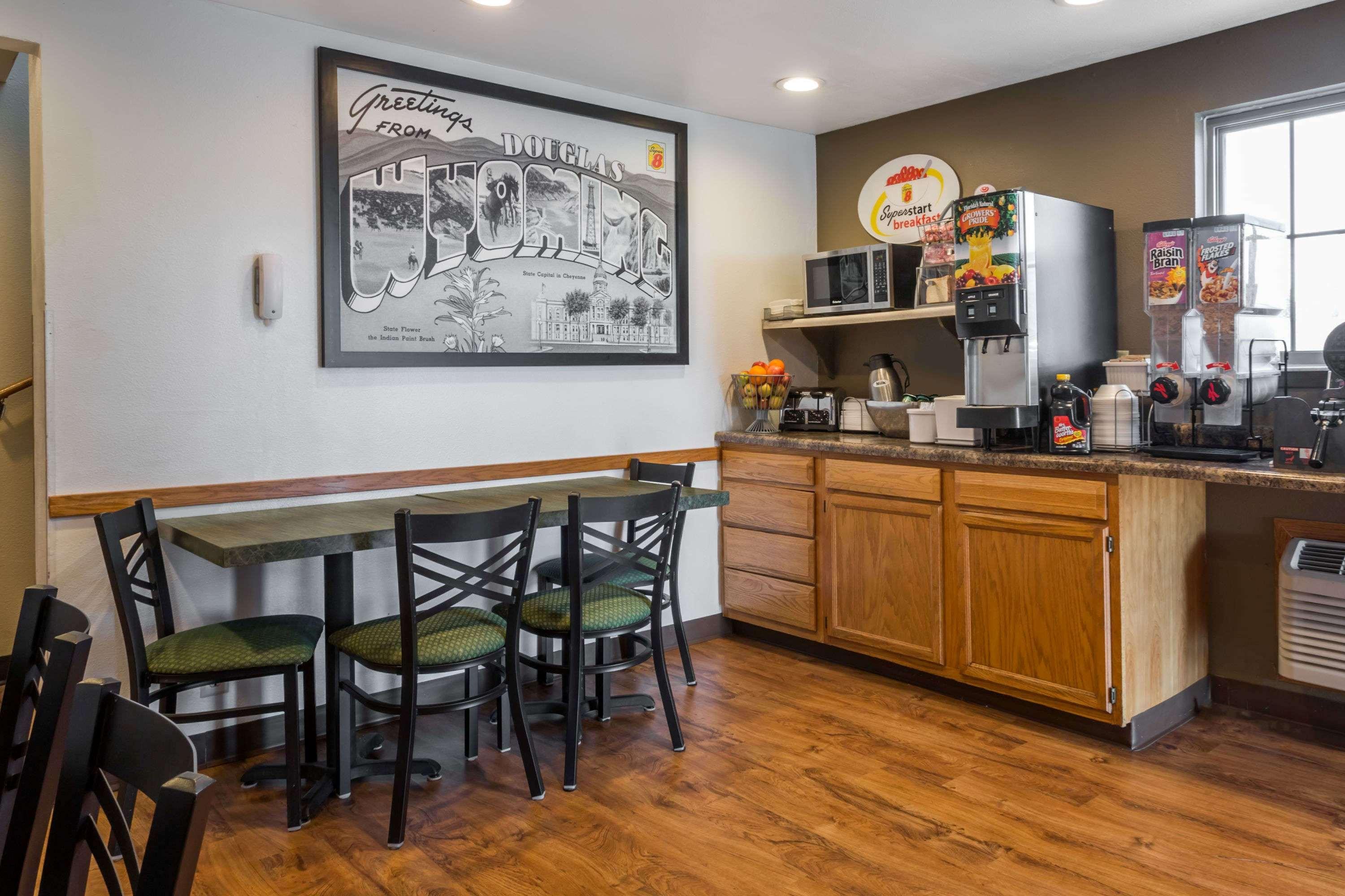 Super 8 by Wyndham Douglas, WY 14/17