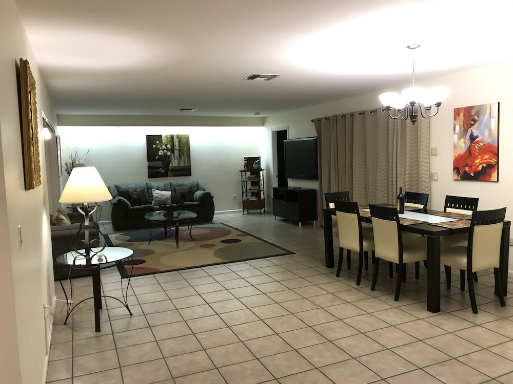 Villa Marco Island 27/50
