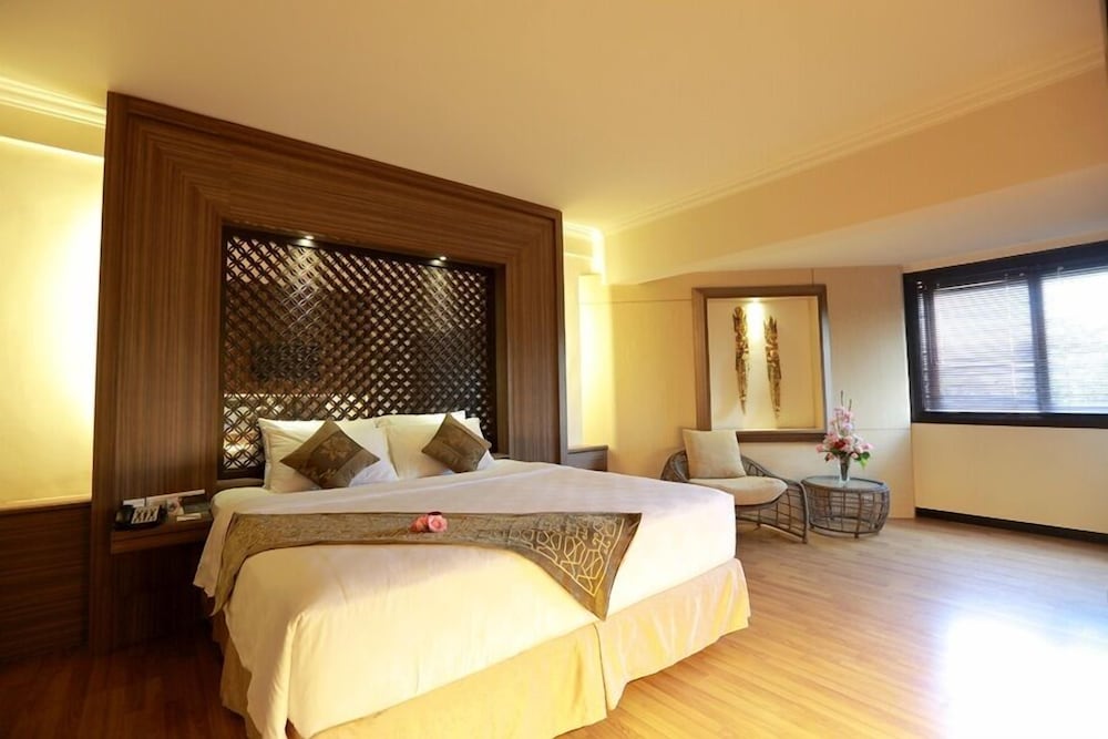 The Singhasari Resort 15/77