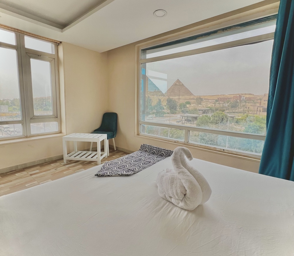 Turquoise Pyramids & Grand Egyptian museum view Hotel 14/50