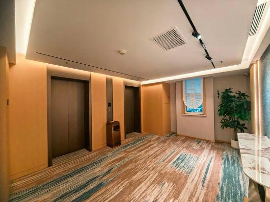 Todays International Hotel 18/24