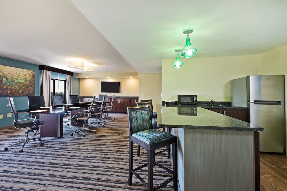 Holiday Inn Harrisburg East 53/61