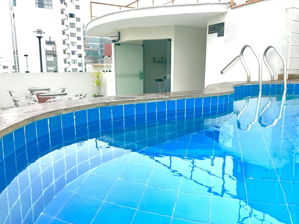 Embajadores Hotel 31/53
