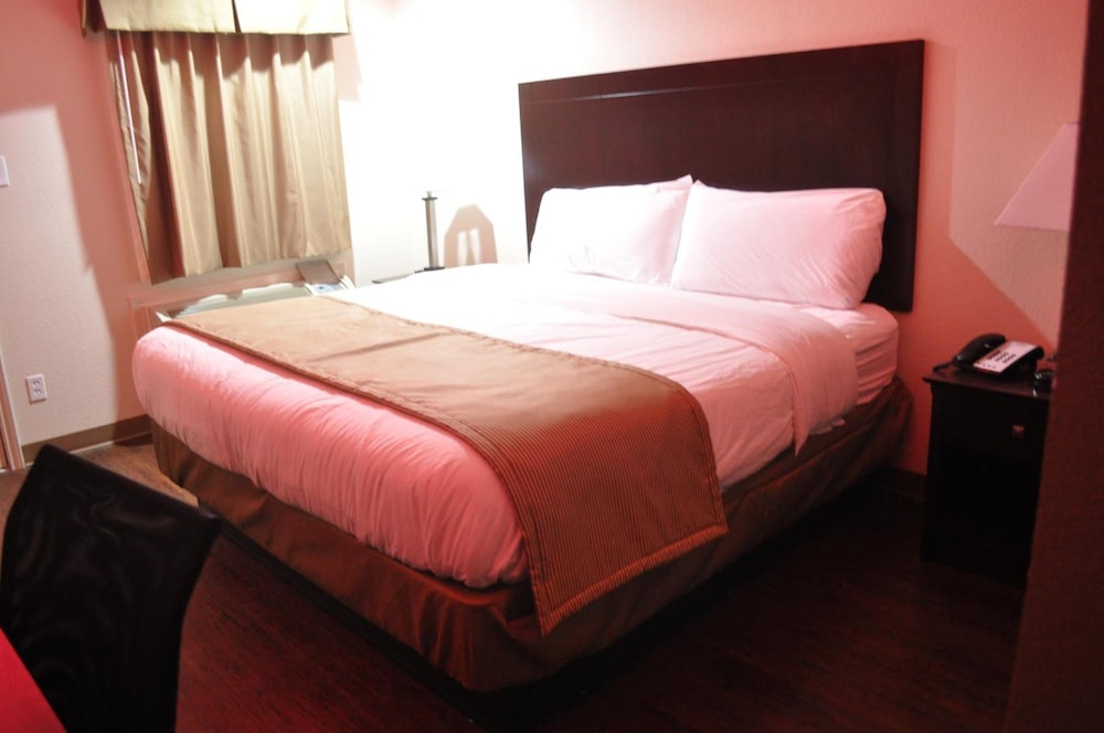 Trinity Suites Downtown Dallas 15/28